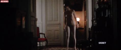 Naked Noémie Merlant in Curiosa