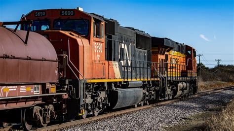 Bnsf Trains Derail In Washington Arizona No Injuries Kyma