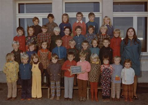 Photo De Classe De La Maternelle Au Cm2 De 1974 Ecole Primaire