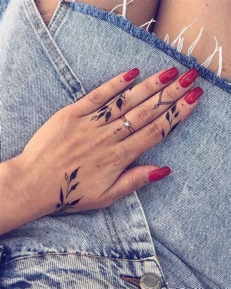 Tatuagem Nos Dedos Ideias De Desenhos E Dicas Para Aderir Descubra