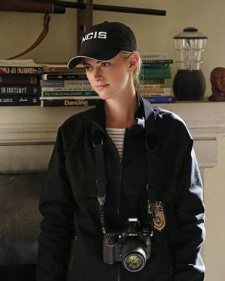 Emily Wickersham Porn Pictures Xxx Photos Sex Images Pictoa