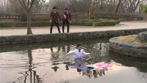 HOT 왔다 장보리 회 은비와 실랑이 하다 한복 물에 빠뜨린 민정 물에 뛰어들어 YouTube