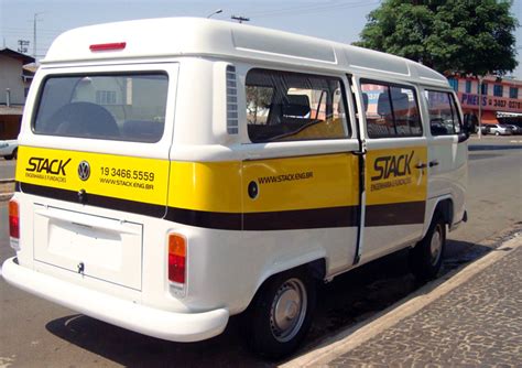 Kombi Adesivada