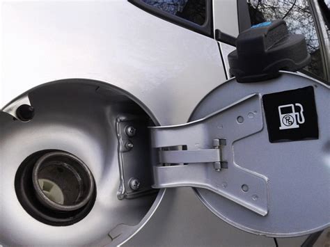 Крышка бензобака — Lada Калина Хэтчбек (1G), 1,6 л, 2012 года ...