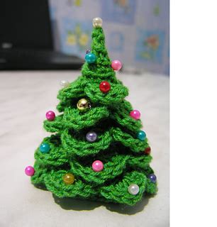 Ravelry: Yolochka pattern by Asichka