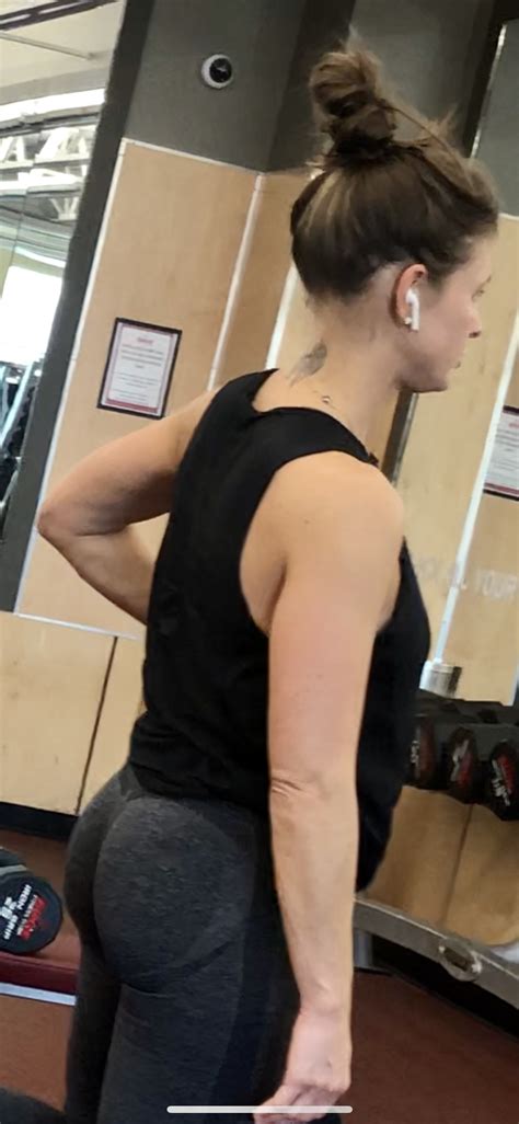 Gym Showdown Toned Milf Vs College Hottie Spandex Leggings Yoga Pants Forum