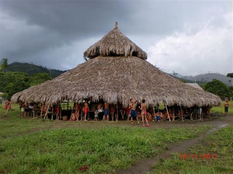 Pueblo Yanomami Durante El Congreso Yanomami En Alto Orinoco Amazonas