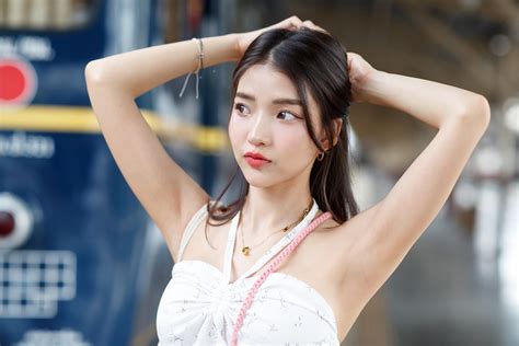 Bất ngờ trước nhan sắc 10 điểm không có nhưng của hot girl đồng phục xinh nhất Thái Lan đình