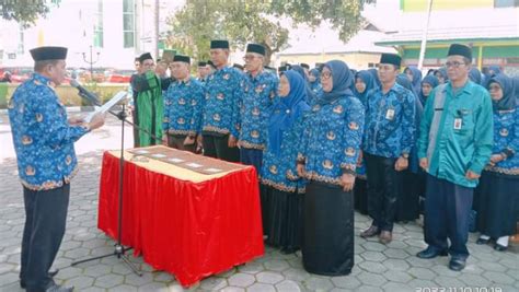 H Muhammad Lantik PPPK Guru Di Halaman Kantor Kemenag Takalar