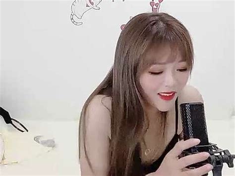 Janisa Naked Stripping On Cam For Live Sex Video Chat Gyrls