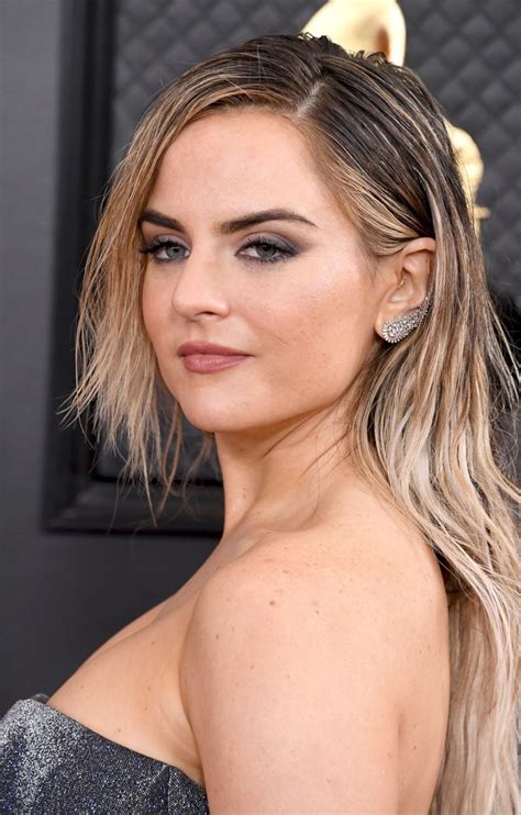 Joanna Levesque Sexy Legs At Nd Annual Grammy Awards In Los Angeles Hot Celebs Home