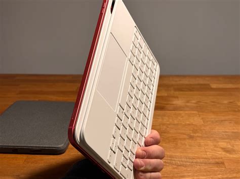 Magic Keyboard Folio – wyjmujemy z pudełka | iMagazine