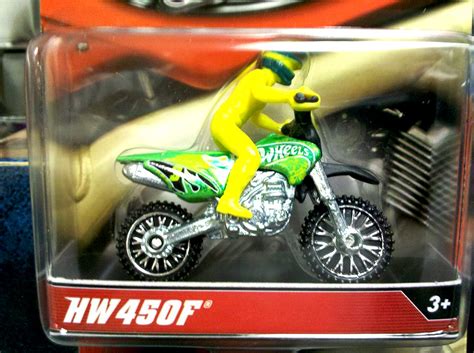 T Hunted Nova série Motor Cycles da Hot Wheels