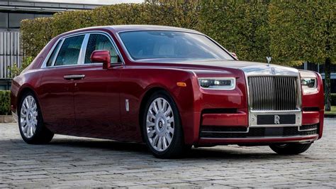 Rolls Royce Red Phantom Has Tiny Crystal Particles In Its Paint