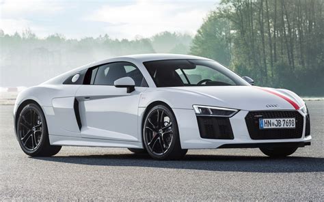 Audi R8 V10 RWS: цена и характеристики, фотографии и обзор