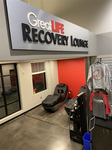 Recovery Lounge - GreatLIFE Golf & Fitness