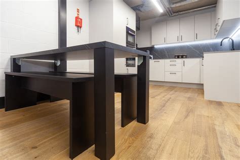 Leicht Modern Ex Showroom Kitchen, Beko Appliances