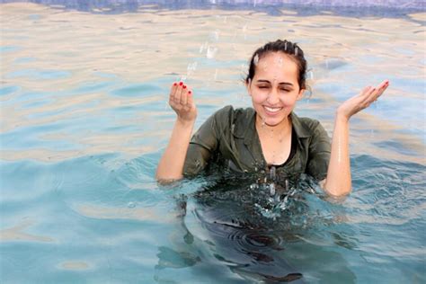 Hot Sexy Alka Ailsinghani Bikini Pics