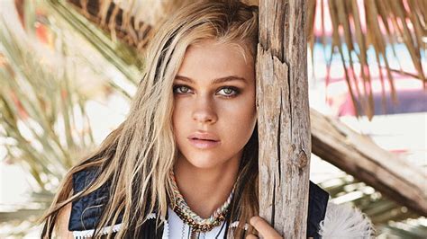 1366x768px 720p Free Download Nicola Peltz Transformers Tessa