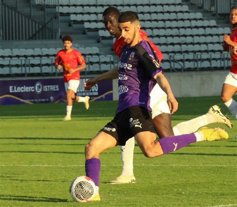 National A Le Fc Istres Fonce Vers Le National