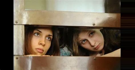 Участницы Pussy Riot попросили оставить их в московском СИЗО