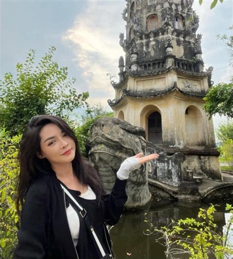 Hot Girl Dao K O V Thanh Qu Nh Nhan S C V Cu C S Ng Thay I Th N O Sau G N N M