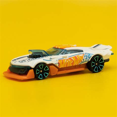 Hot Wheels Mod Speeder White Case F