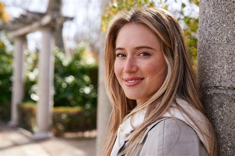 Premium Photo Blonde Woman Smiling In Park Enjoying Mental Break