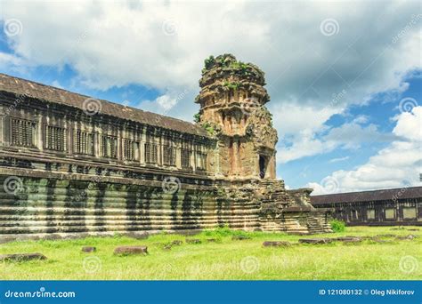 Complexo Angkor Wat Do Templo Antigo Foto De Stock Imagem De Camboja