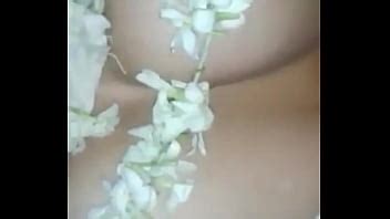 Las Tetas Juegan Con La Flor XVIDEOS
