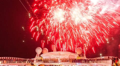 Beleef Het Unieke Vuurwerk Van Madeira In Vanaf Een Cruiseschip