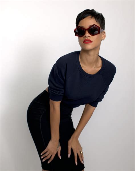 Rihanna Elle Uk Outtakes Boobslip Hot Celebs Home