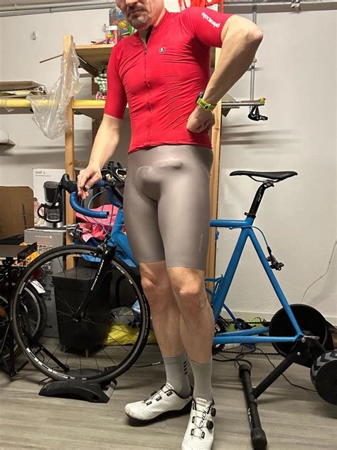 LYCRA GAY MEN Eccoci Tornati Insieme A Voi