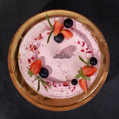 Strawberry Victoria Vegan Naked Cake Junandus