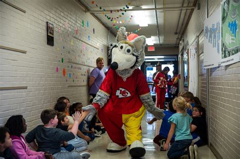 1st Infantry Division, Fort Riley Welcome Kansas City Chiefs | Article