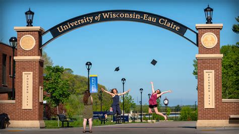 Apply to University of Wisconsin-Eau Claire