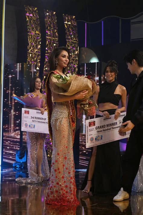 Zeah Nestle Pala Is Its Showtime Sexy Babe 2025