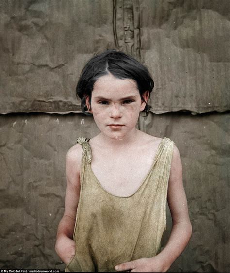 Newly Colourised Photos Show Dust Bowl Refugees Living In Shacks