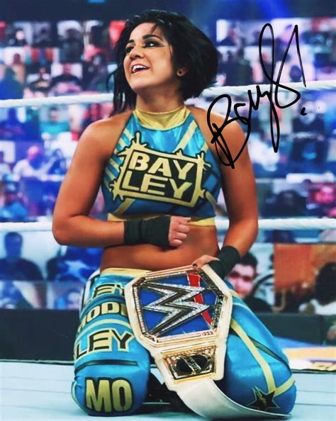 Bayley (metallic 8x10) FUNHOUSE NXT WWE Sexy Hot signed – Funhouse