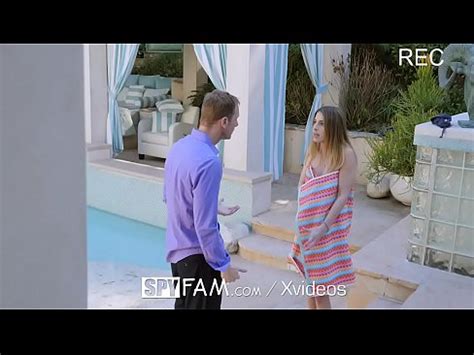 SPYFAM padrastro espía a hijastra masturbándose XVIDEOS