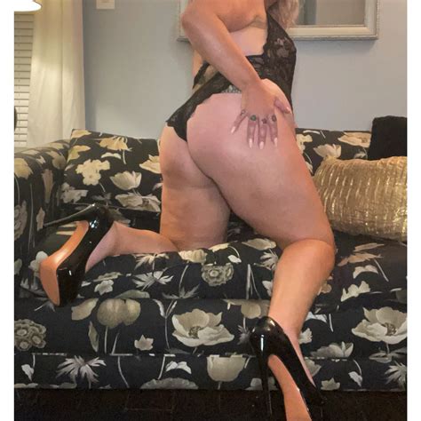 Is This Seat Taken Nudes Chubby NUDE PICS ORG