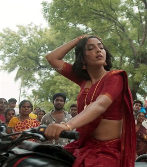 Aishwarya Lekshmi Gatta Kusthi 16 Hot Saree Midriff Hd Caps Indiancelebblog