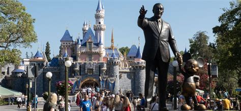 Disneyland Announces New Ticket Offer For Select Guests