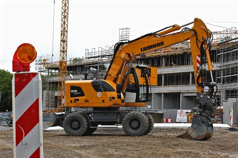 Liebherr Mobilbagger A Compact Litronic Mit Likufix Wechsler