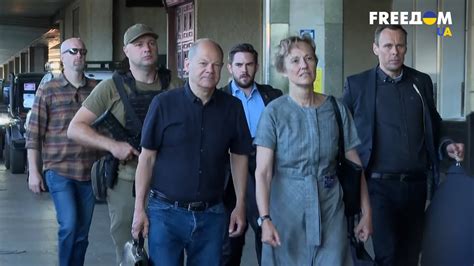 Макрон, Шольц и Драги – в Украине. Первые кадры - YouTube