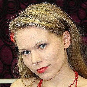 Get 3 Nelly Honeypot Free Stripping And Nude Links At FreeOnes