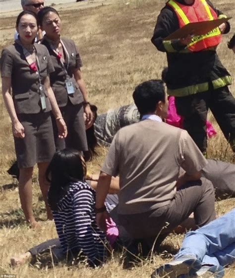 Asiana Airlines Crash First Photographs From Inside Wrecked San Francisco Plane Daily Mail Online