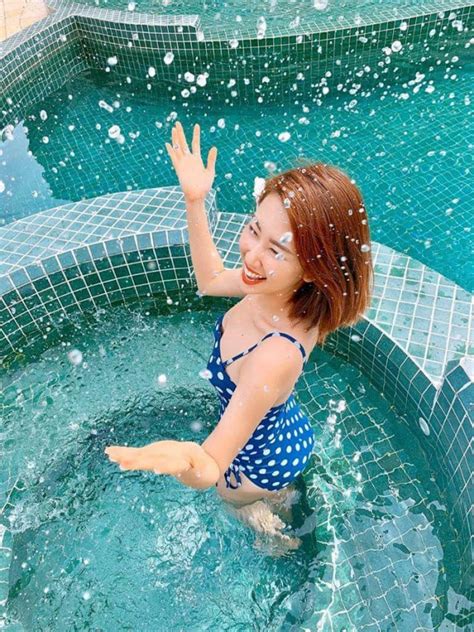 Th Y Ng N Khoe Nh Di N Bikini Sexy N Th H U Tin N H N H B M T