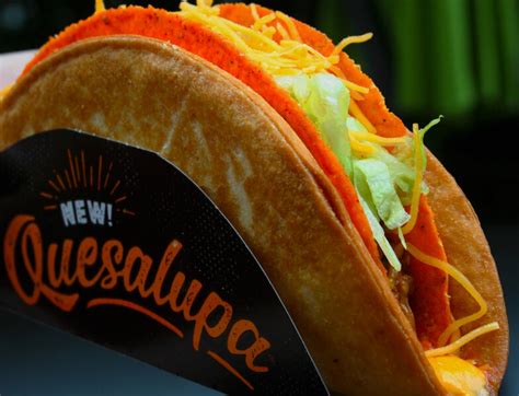 Taco Bell S New Doritos Quesalupa Crunch Has A Doritos Locos Taco