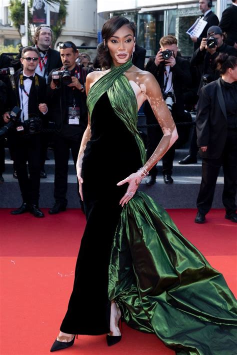 Eva Longoria S Cutout Naked Dress Shut Down The Cannes Red Carpet